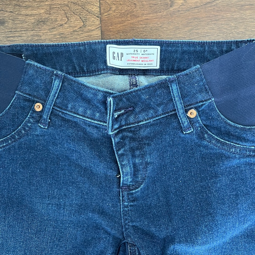Gap side panel Maternity Jeans